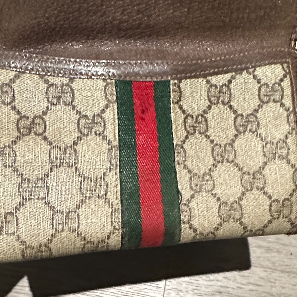 Designer Wallet Set with Signature Patterns - Picture 9 of 12